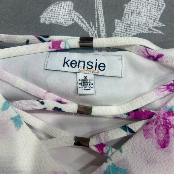 💜”Kensie” White & Purple Floral Dress w/Crisscross Neckline Detailing - Picture 11 of 17